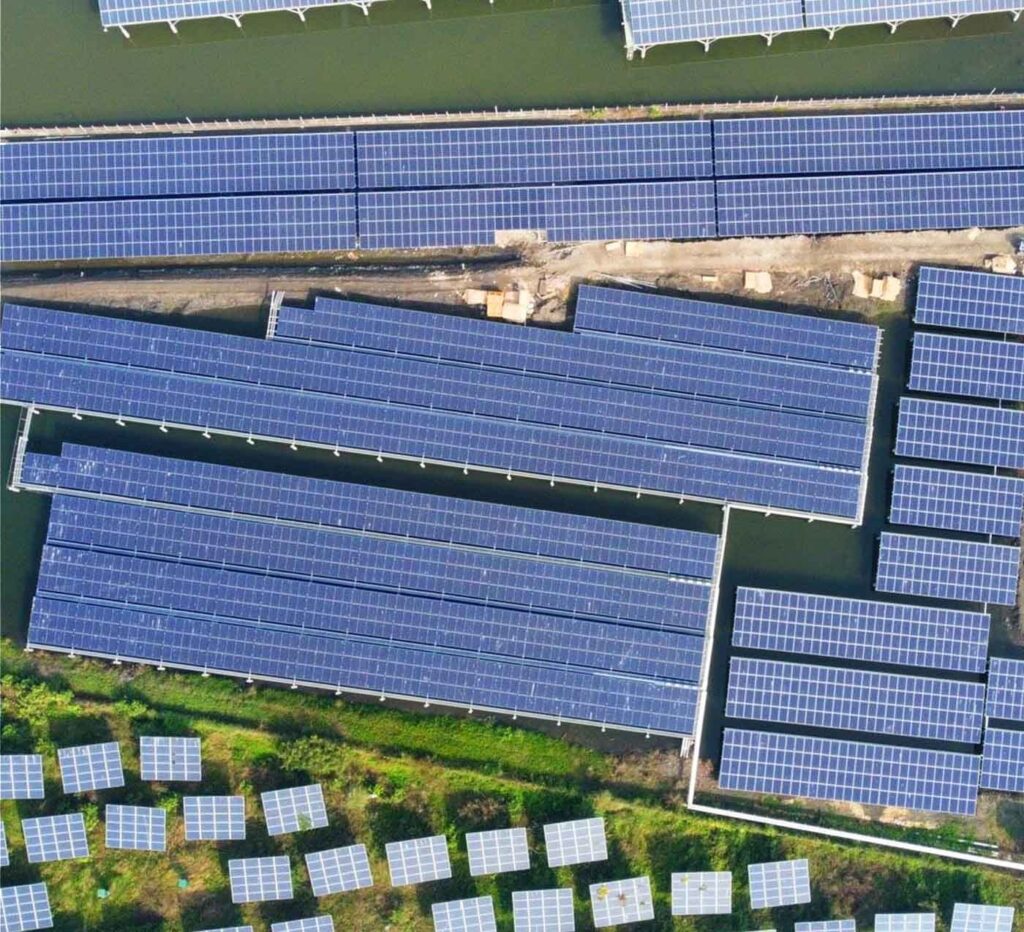 太陽能專家過去在屏東的地面太陽能板範例